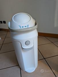 Mangia pannolini Pee Poo