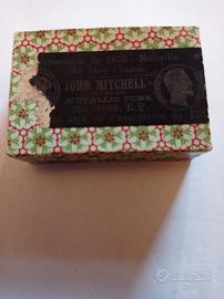 Scatolina pennini John Mitchell