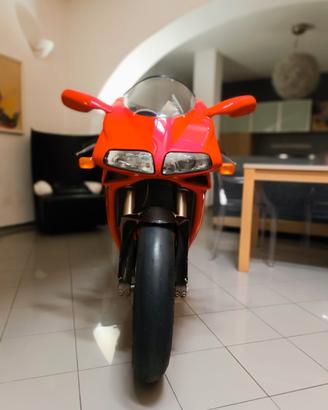 Ducati 996 prima serie 5000 km originali.