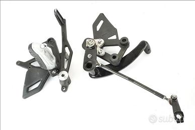 Benelli Leoncino 125 22 25 pedane pilota