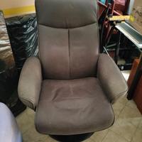 poltrona girevole e ribaltabile 
