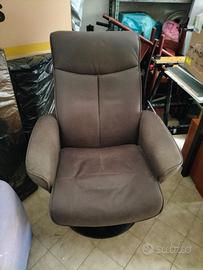 poltrona girevole e ribaltabile 