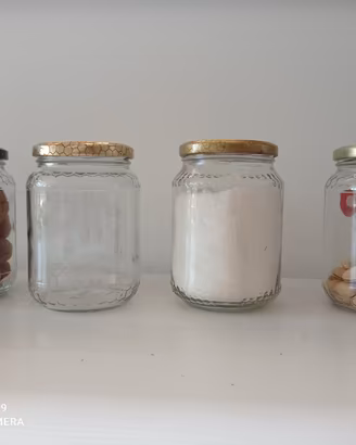 Barattoli in vetro per alimenti con tappo. 