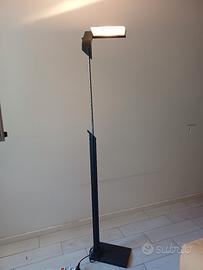 Lampada alogena da terra design italiano,.