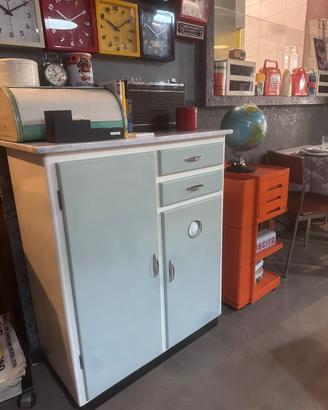 Mobiletto RIPRODUZIONE ANNI 60 realizzato da artig