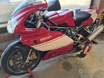 DUCATI 900 SS