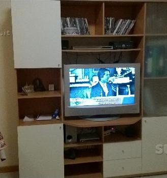 Mobile porta tv con cassetti