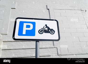 Posto moto in condivisione Milano
