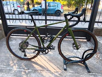gravel acciaio carbonio jamis Renegade s3 