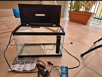 Acquario 20L e accessori.