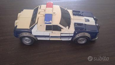 action figure barricade transformers robots