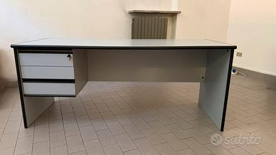 Scrivania 180x80 cm con cassettiera e chiave