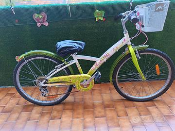 Bicicletta ragazzina