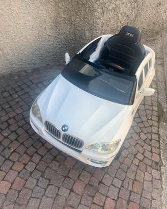 Macchina a batteria bmw x6