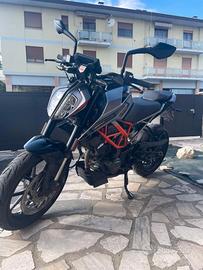 Duke 125 2022