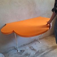 Scrittoio a forma di fiore