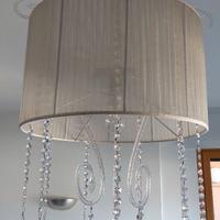 Lampadario classico in vetro dal design moderno
