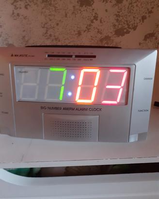 radio sveglia biricchina