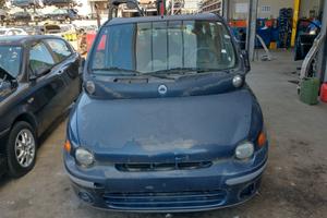 Fiat Multipla JTD con 0 km. Per ricambi.