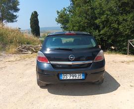 OPEL Astra - 2008