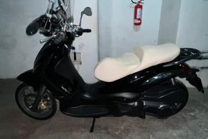 Beverly 500 cruiser