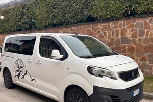 Peugeot Traveller