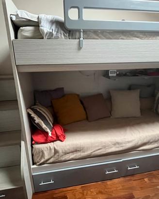 letto con soppalco salvaspazio con divano e scala