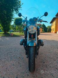 BMW R1200R con borse later. bmw e cupolino Isotta