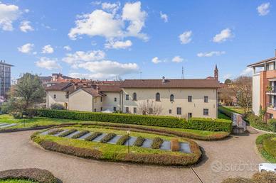 Appartamento di 125 m² con 3 locali e box auto a S