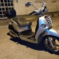 People Kymco 250