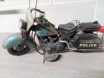 Moto Harley Davidson police