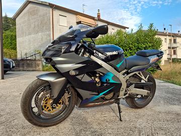 kawasaki Ninja zx9r 900cc anno 2001  ASI