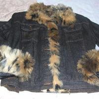 Giubbino in jeans con finiture di pelliccia