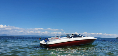 US Marine Arriva 2452 cuddy cabin - barca sportiva