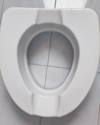 RIALZO PER WC UNIVERSALE REHAMED