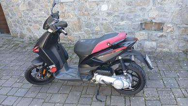 Scooter Aprilia 50cc Motard