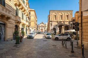 2 vani 48 mq al 2° piano tra Piazza San Domenico