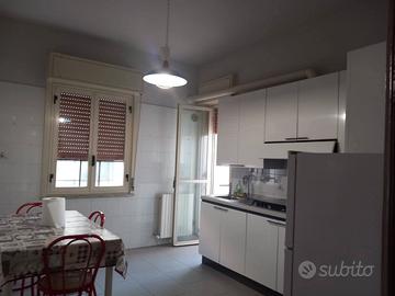 Appartamento Bar Fragomeni 83mq posto auto