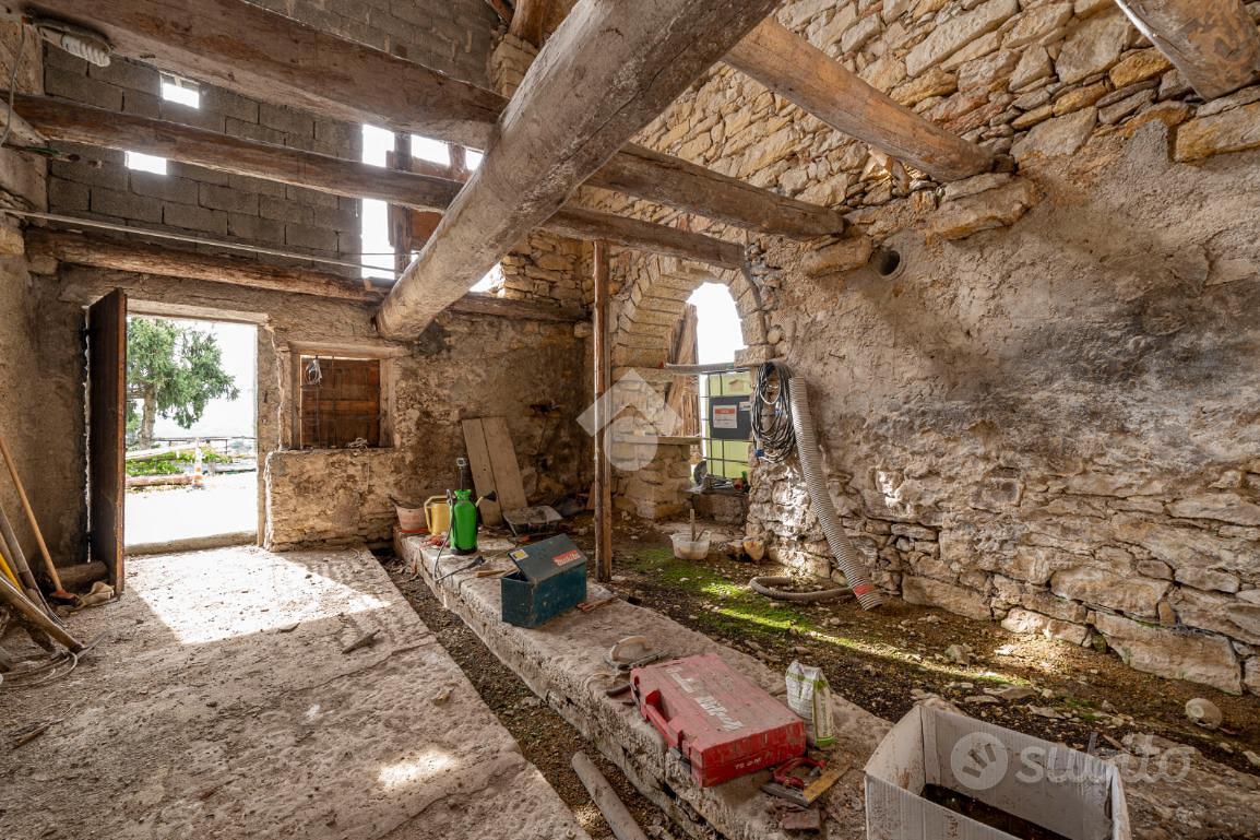 RUSTICO A BOSCO CHIESANUOVA - Altro