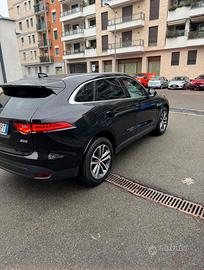 Jaguar F-pace 2017 marciante con PROBLEMA AL MOTOR
