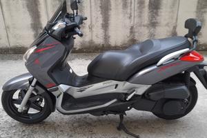 scooter yamaha 250