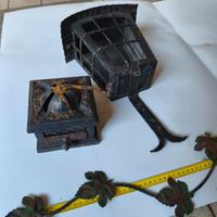 Set di oggetti in ferro battuto antichi