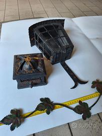 Set di oggetti in ferro battuto antichi