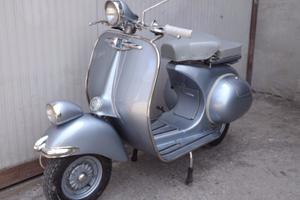 Vespa doppio faro