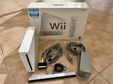 Nintendo Wii – con cavi, no telecomandi