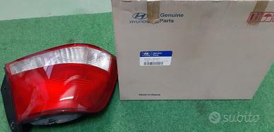 Fanale Poster. Hyundai Accent 2000 Sx 92401-25220