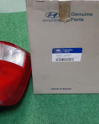 Fanale Poster. Hyundai Accent 2000 Sx 92401-25220