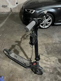 Monopattino elettrico Atomi