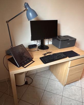 Scrivania MALM Ikea pari al nuovo