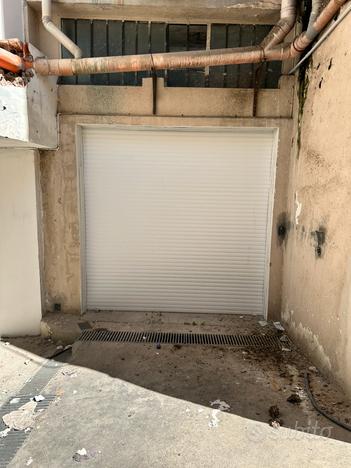 Garage box auto Cagliari centro Via Malta
